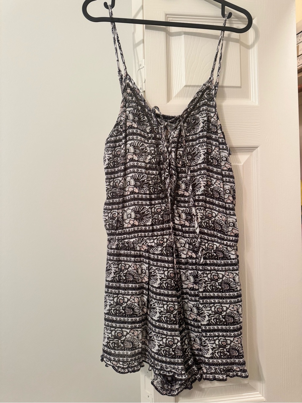 NWT American Eagle Outfitters Neutral Printed Romper
